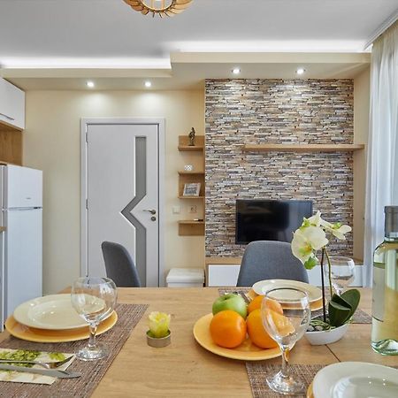 Romance Apartament & Free Parking Burgas City Eksteriør billede