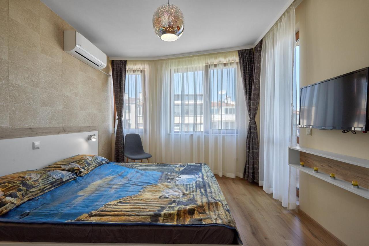 Romance Apartament & Free Parking Burgas City Eksteriør billede