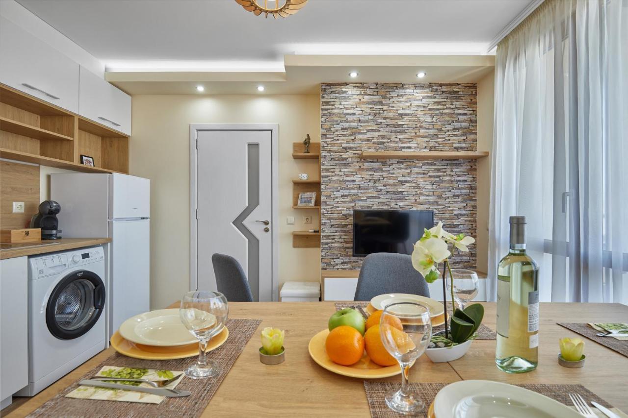 Romance Apartament & Free Parking Burgas City Eksteriør billede