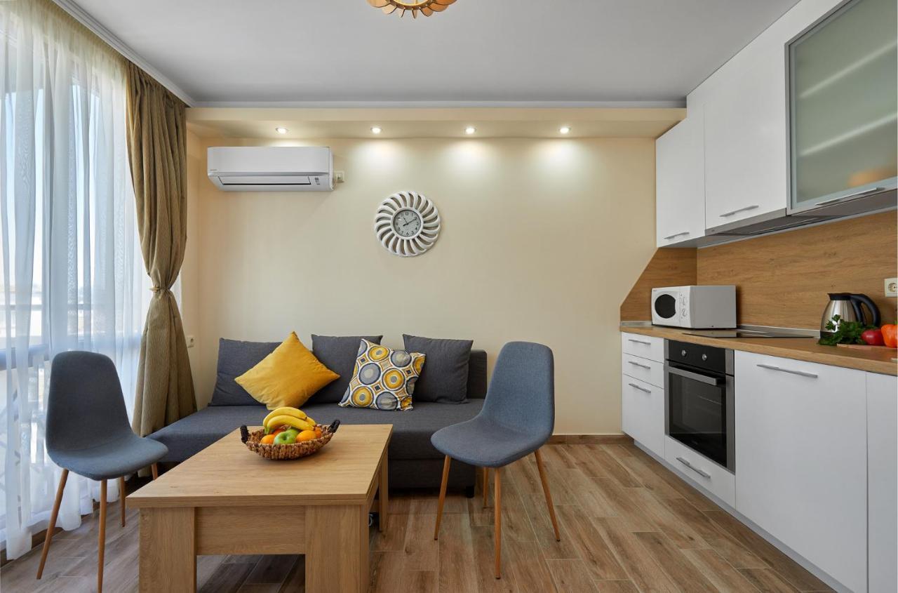 Romance Apartament & Free Parking Burgas City Eksteriør billede