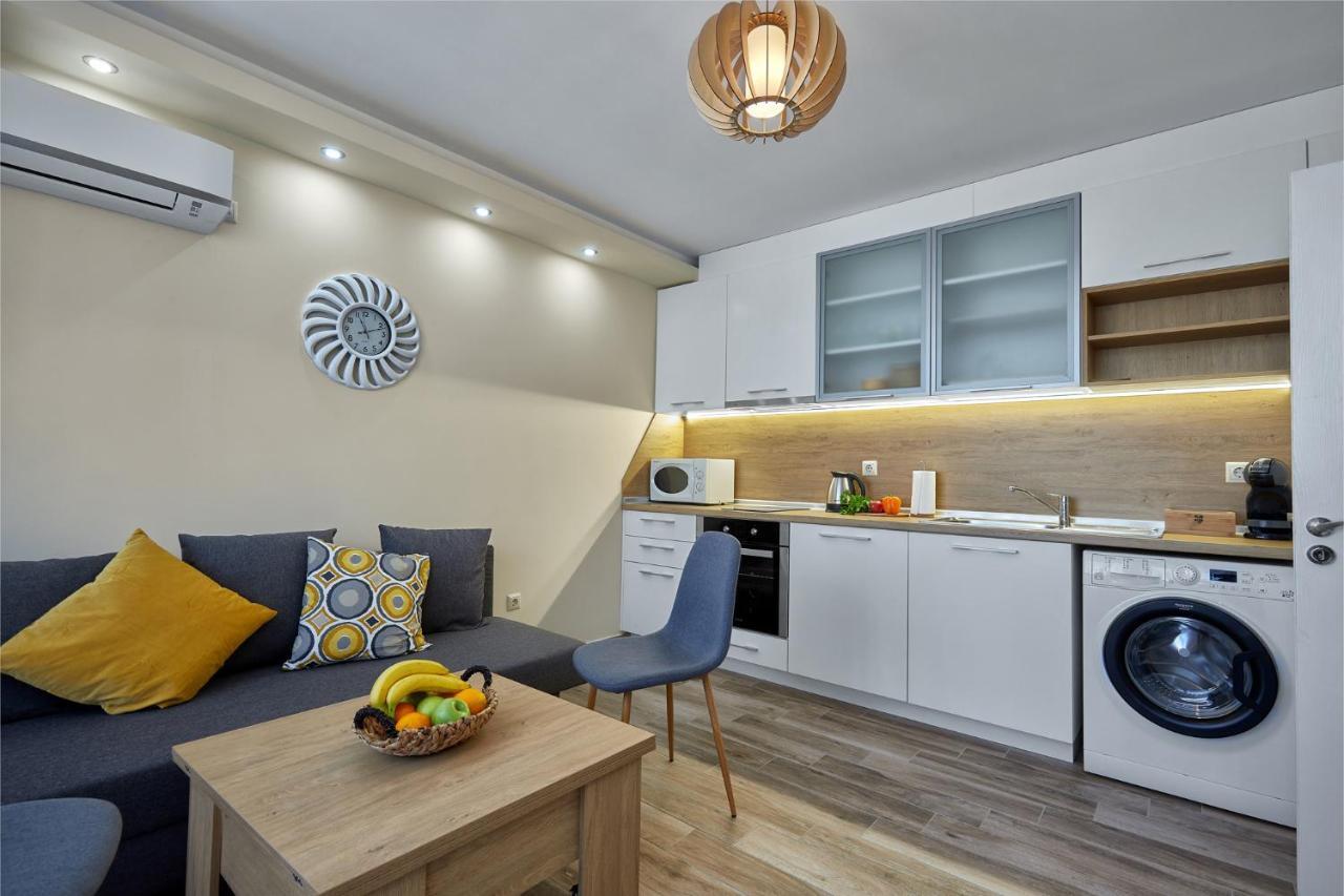 Romance Apartament & Free Parking Burgas City Eksteriør billede