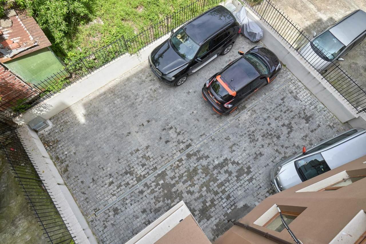 Romance Apartament & Free Parking Burgas City Eksteriør billede